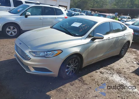 2017 Ford Fusion S z USA, uszkodzony, nr VIN 3FA6P0G79HR267387